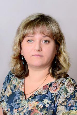 Аюрова Татьяна Ивановна.